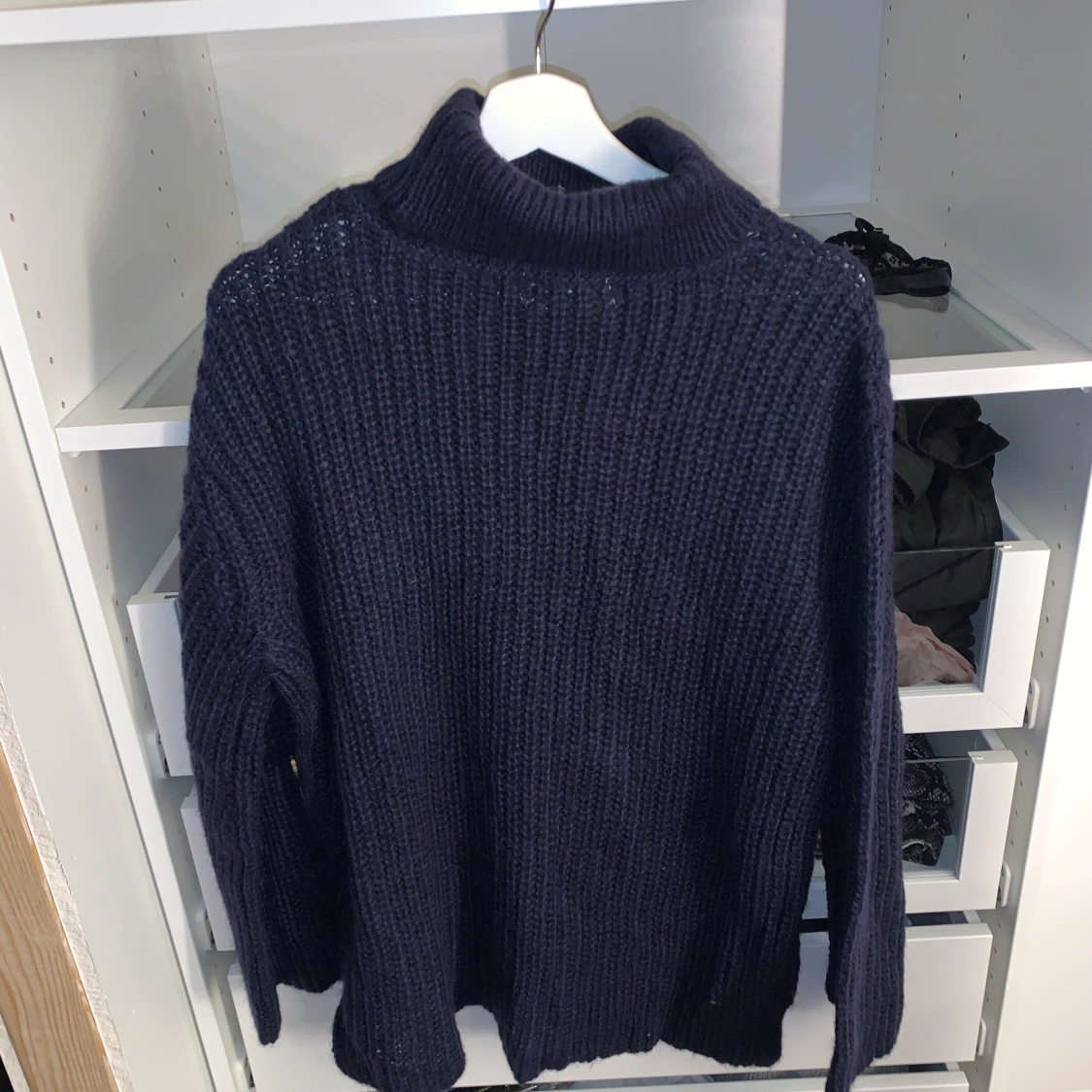 Blå Ellos stickad tröja - 90