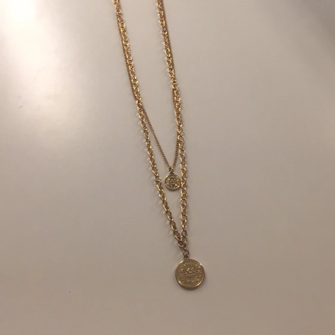 Guldigt dubbel halsband