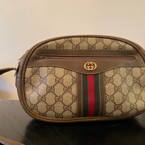 Gucci Ophidia crossbody bag - Säljer min vintage Gucci Ophidia crossbody bag. 