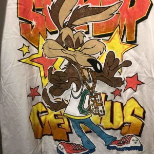  - As cool t-shirt från Looney Tunes, frakt 42kr💙