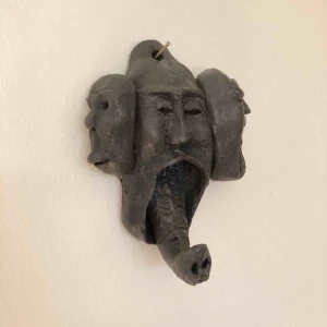  - Denna är en av alla mina handgjorda krokar, kolla på min sida- finns mycket mer. Alla unika och handgjorda. Möts upp i Stockholm, annars tillkommer frakt 📦 