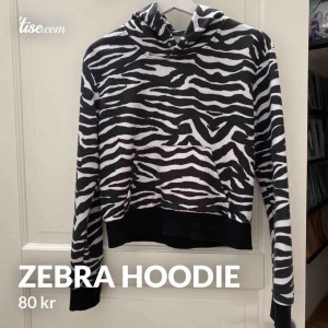  - Sitter som xs/s, pris kan diskuteras, lite nopprig 