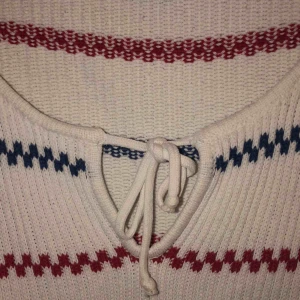  - Klassiska Pippi-tröjan!!🤠 klär man upp den blir den modern igen men tyvärr används den aldrig... 