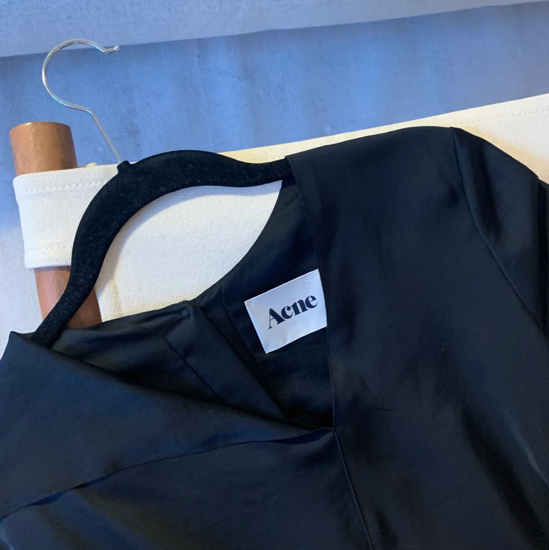 Lilla svarta från Acne