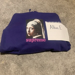 SUPREME HOODIE FW-20 - SUPREME HOODIE FW-20  - Size:M - Cond 10/10  - Online kvitto finns! - 100% autentisk vara garanterat! - Vid frågor eller bilder skicka dm📩 - Endast testad   Bud: 1200kr Bin: 1850kr