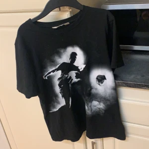 Svart T-shirt - Svart T-shirt i fint skick 