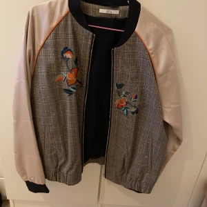 Esprit Bomberjacka - Bomberjacka, dammodell, stl L, nyskick