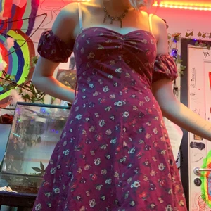 Klänning - Klänning från Urban outfitters använder den nästan aldrig.