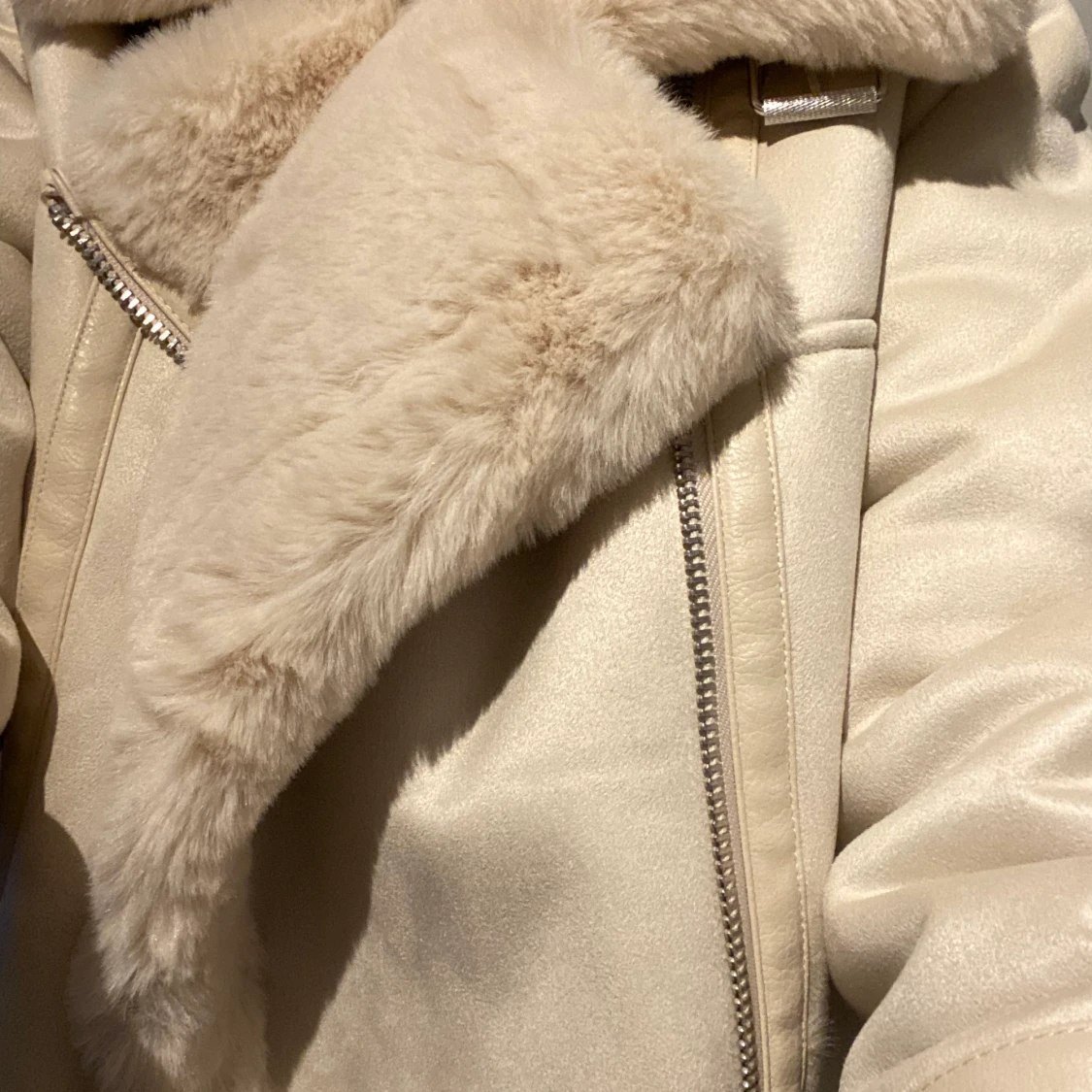 Varm vinterjacka i fuskpäls - 91