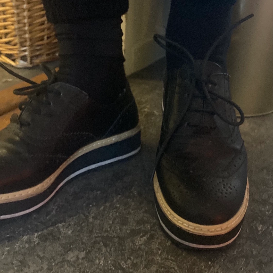 Brougeskor med platå