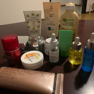 Hudvård - Jag säljer hudvårdssats med olika användningsområden och olika märken