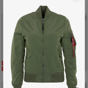 Alpha bomberjacka  - Stl s. Som ny, inska skador o knappt använd. Hämtas elr fraktas för 67kr