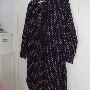 Jättelyxig klänning från Saint Tropez✨✨ - En jättefin klänning som är som ny från Saint tropez!