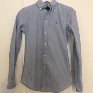  - Ralph lauren skjorta, använd en gång. Skickas mot betalning 🌸