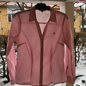  - Rosa skjorta, fint skick!