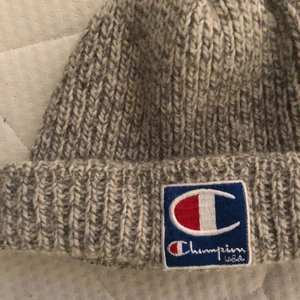  - Championmössa, frakt tillkommer