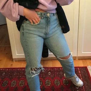 Jeans Zara  - Fina ljusblå jeans från Zara i oanvänt skick! 💜köpare står för frakt 