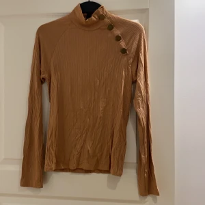 Str L - Beige tröja