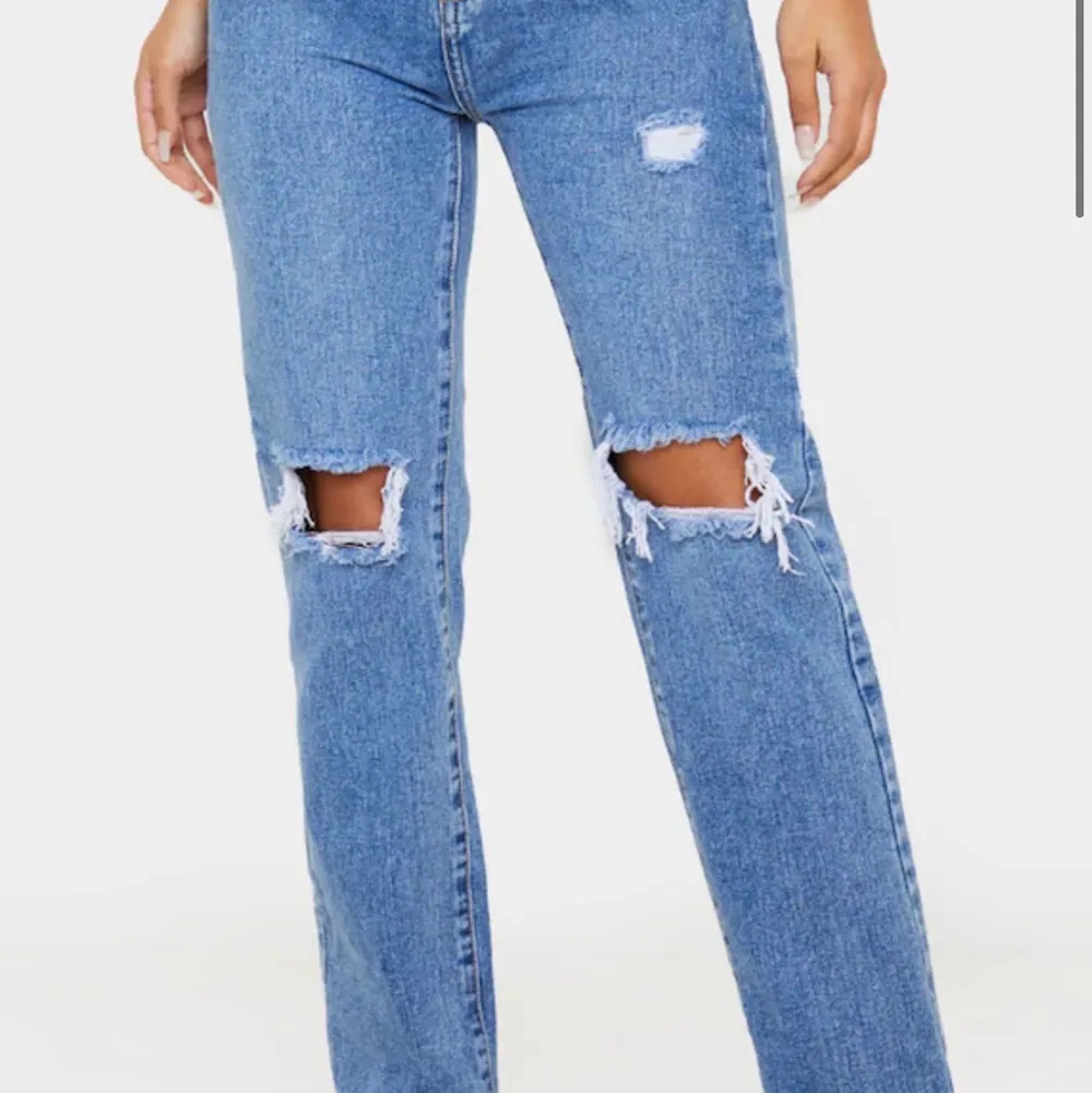 Säljer dess jätte fins jeans från PLT. De är helt nya endast testade! Frakt tillkommer på runt 70kr💕💕. Jeans & Byxor.