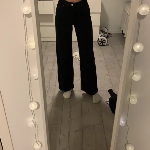 Vida jeans - Jeans från monki använda 1 gång, 250kr+frakt 💞💞