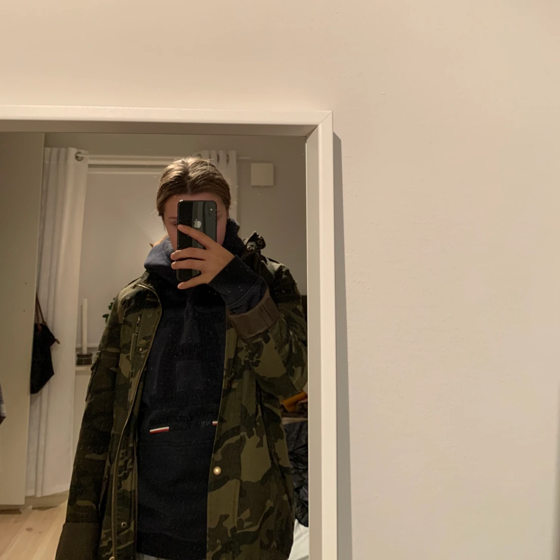 Kamouflage super fin jacka ganska lång