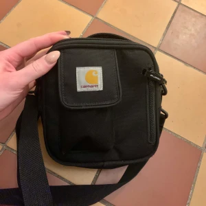 Carhartt väska svart - Bra väska, bra skick
