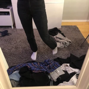 Jeans - Jeans från weekday. I storlek 26/30 använder aldrig därför säljer jag