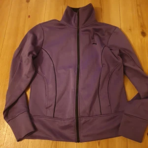 Puma tröja. M - Puma tröja.fleece inuti