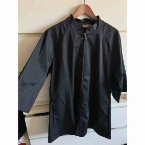  - Snygg jacka/tunika med unika skärningar 🌟Snygg att styla oversize