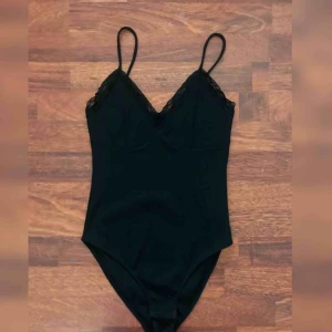  - Body från gina tricot✨