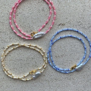 Handgjorda smycken  - Säljer jättefina handgjorda smycken. Kontakta mig för egen beställning🌸