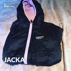  - En luftig jacka skriv för info.