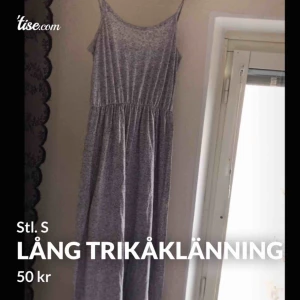  - Lång trikåklänning i bra skick. Stl. S , 50kr + frakt🛍