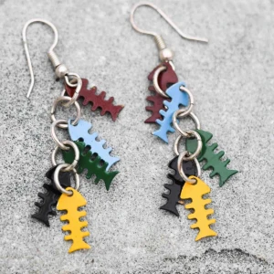  - fiskar till örhängen, hmm.. fin till vit oversized skjorta och jeans 👖 🎣 🐠 🐟   11kr frakt tillkommer 📦  Tar emot bud 🧡🧡🧡 ❤️bild 2: 11 kr❤️