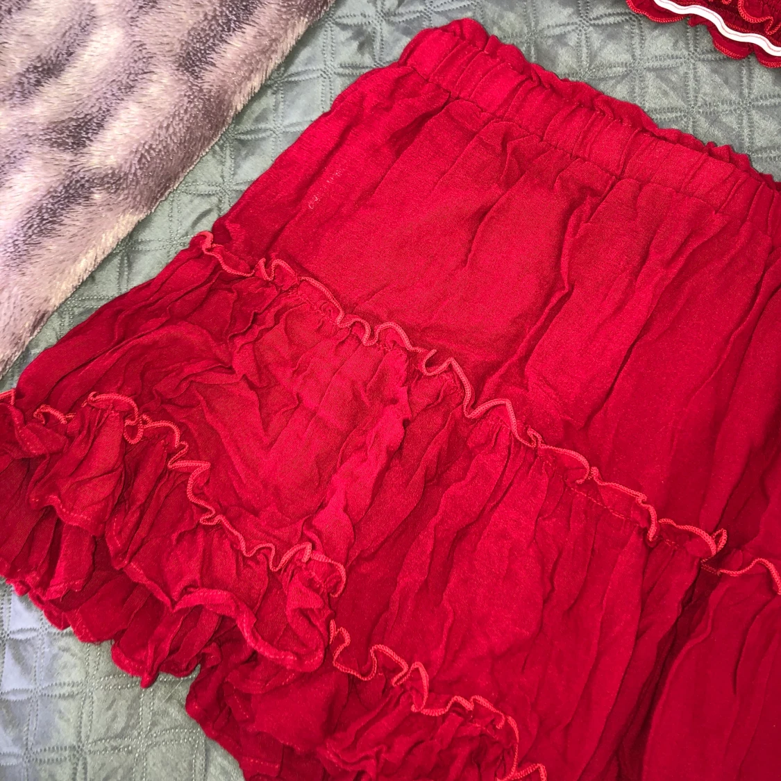 Jättefint set med kjol och topp - 91