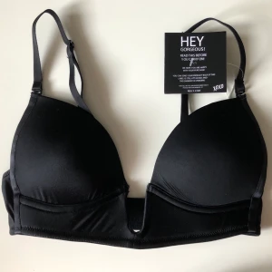 BH från Nelly - Oanvänt BH från Nelly. Storlek 70A. 