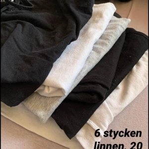 Tröjor  - Linnen i fint skick, aldrig använda! Stickad tröja, aldrig använd! Tröja, aldrig använd! Köparen står för frakten!!