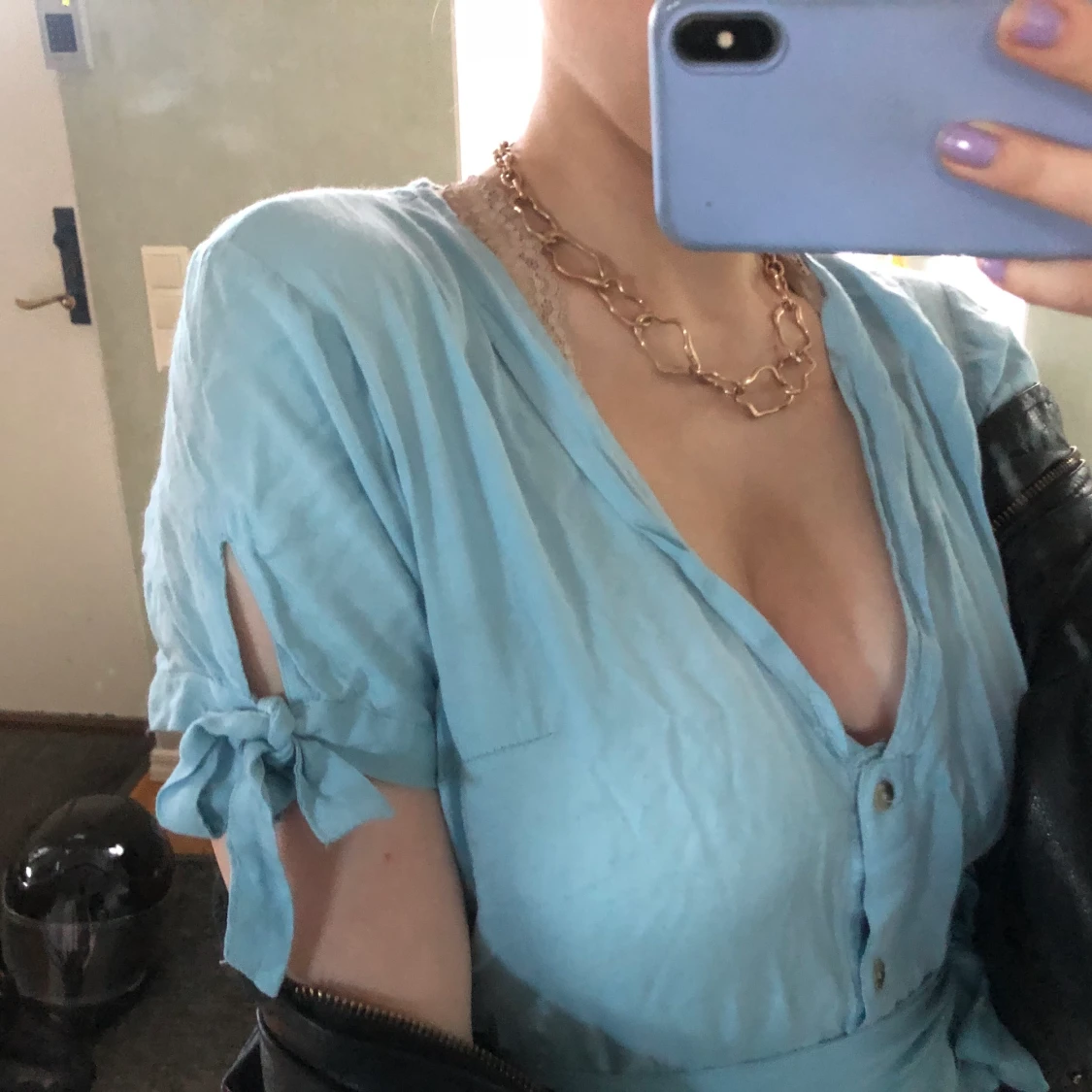 Blå klänning med knappar - 90