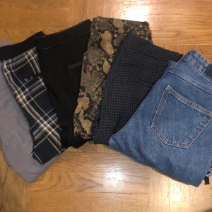 6st byxor för 150kr - 6st byxor f 150kr alla i bra skick stl: 34-36