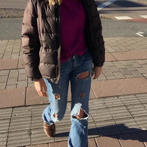 Zara jeans  - Säljer dessa håliga zara jenas! Super snygga!! 
