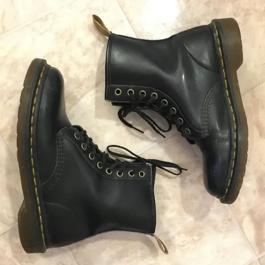 Vegan Dr Martens storlek 38. Inte särskilt använda, i väldigt bra skick. . Skor.