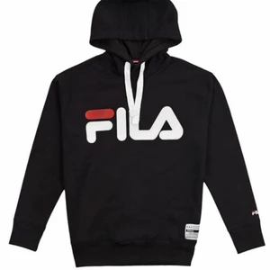 Fila Hoodie - Super bra skick och säljer då jag inte haft användning för den🌟 frakt tillkommer💗