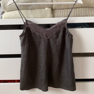 Linne  - Silkes linne från crocker, om fler är intresserade så är det den med högst bud som får linnet. 