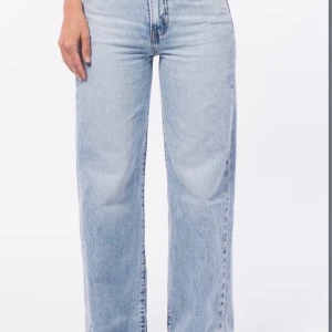 Levis Ribcage Wideleg - Levis ribcage wide leg, använda fåtal gånger men i bra skick. 