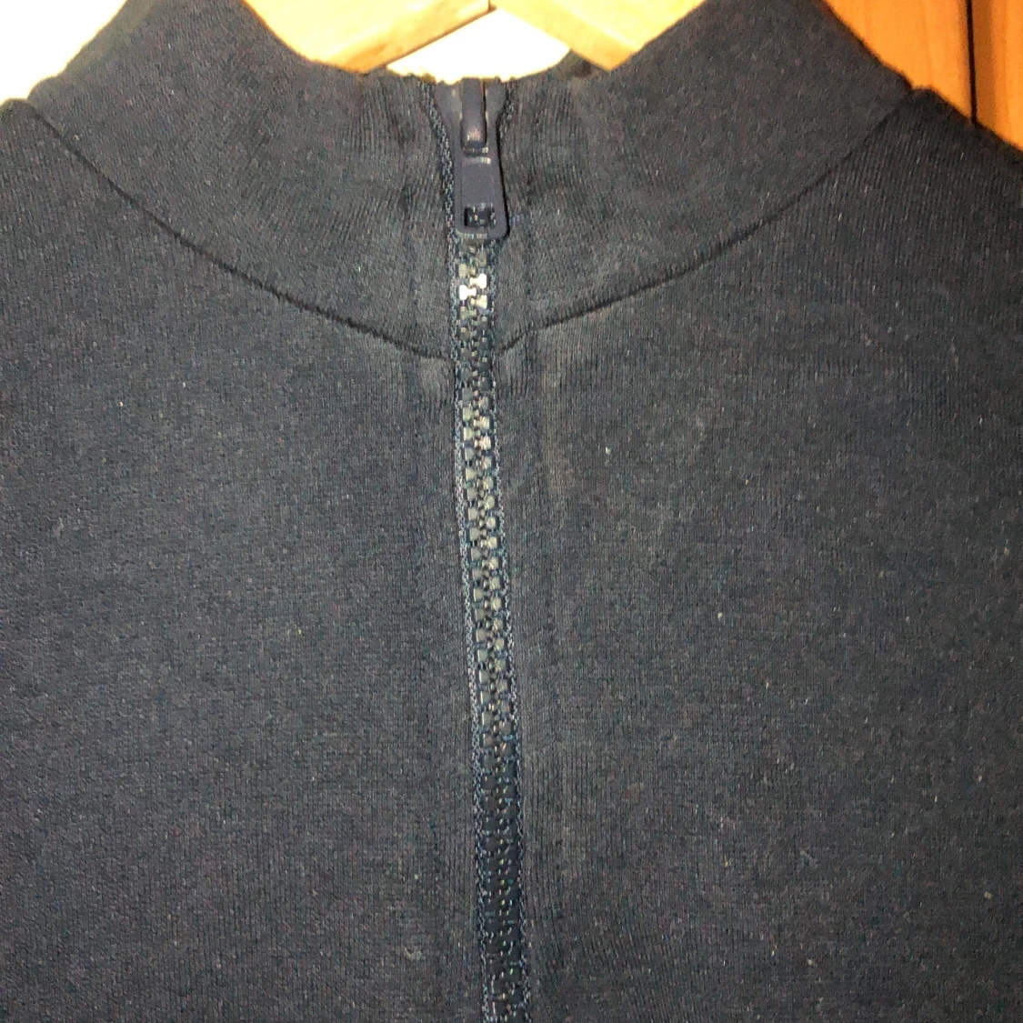 Mörkblå tröja - 90