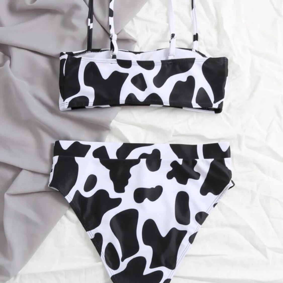 Komönstrad bikini - 90