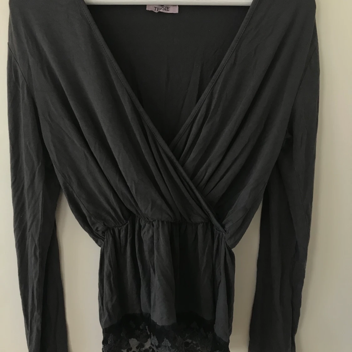 Omlott topp från Tessie