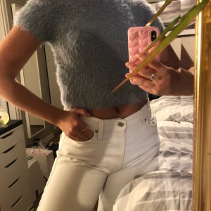 tröja från Zara - Säljer en superfin tröja från Zara i ”fluffmaterial”. Säljer pga använder för lite. Endast använd 1 gång. 
