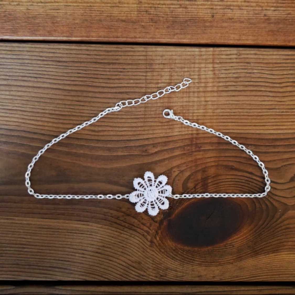 Halsband med blomma  - 1473358669