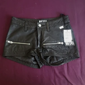  - Sälj min short Jofama by Kenza, Quality pig timber vintage. Oanvänd sälj på grund av att den är för liten för mig. Aldrig använd. 